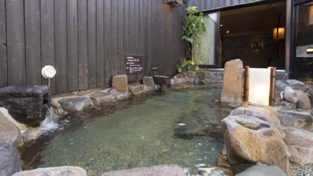  天然温泉 六花の湯 ドーミーイン熊本