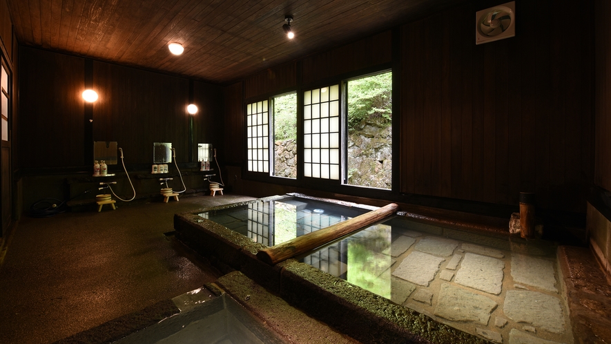 山の宿 寒の地獄旅館（大分・くじゅうの秘湯）